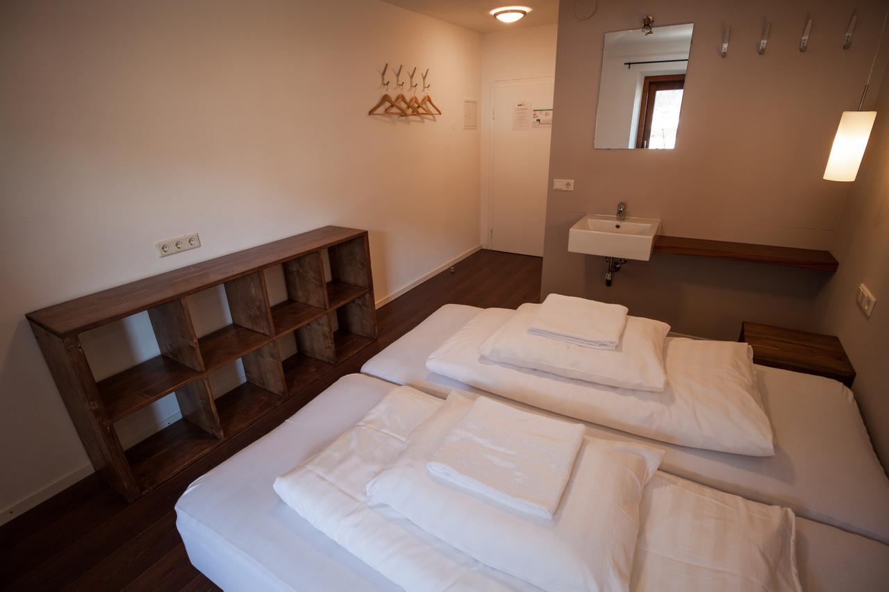 Hostel Chillertal Mayrhofen Oda fotoğraf